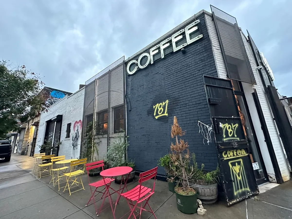Photo of 787 Coffee